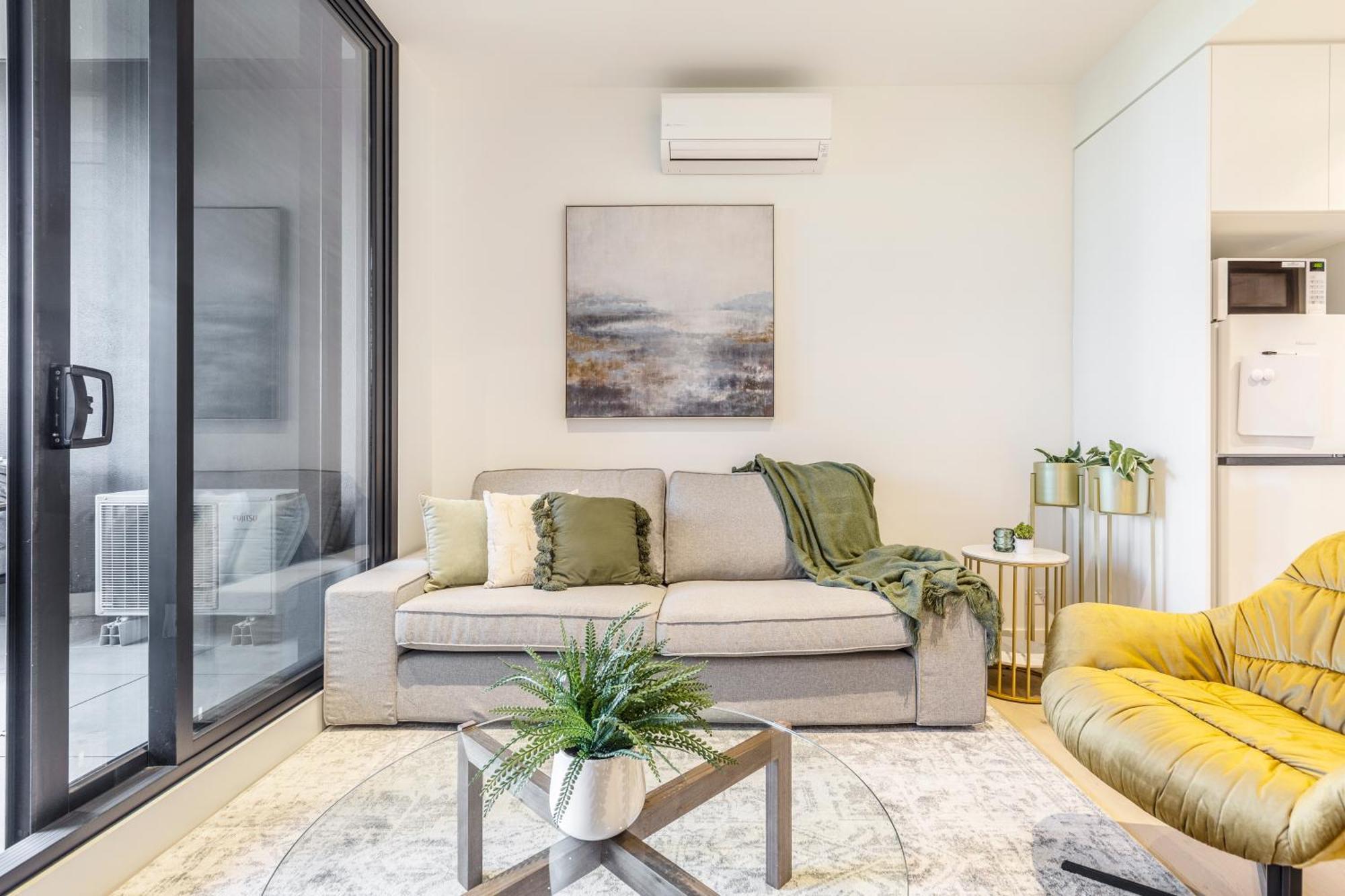 Alluring Oasis In The Heart Of South Apartment Melbourne