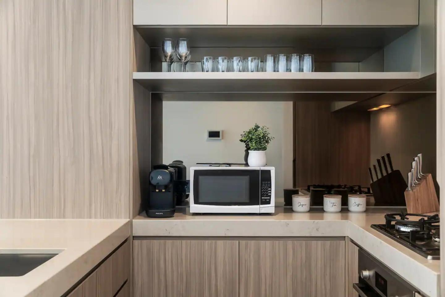 Gorgeous 3br W Stunning Bay Views And 2 Car Park Apartment Melbourne