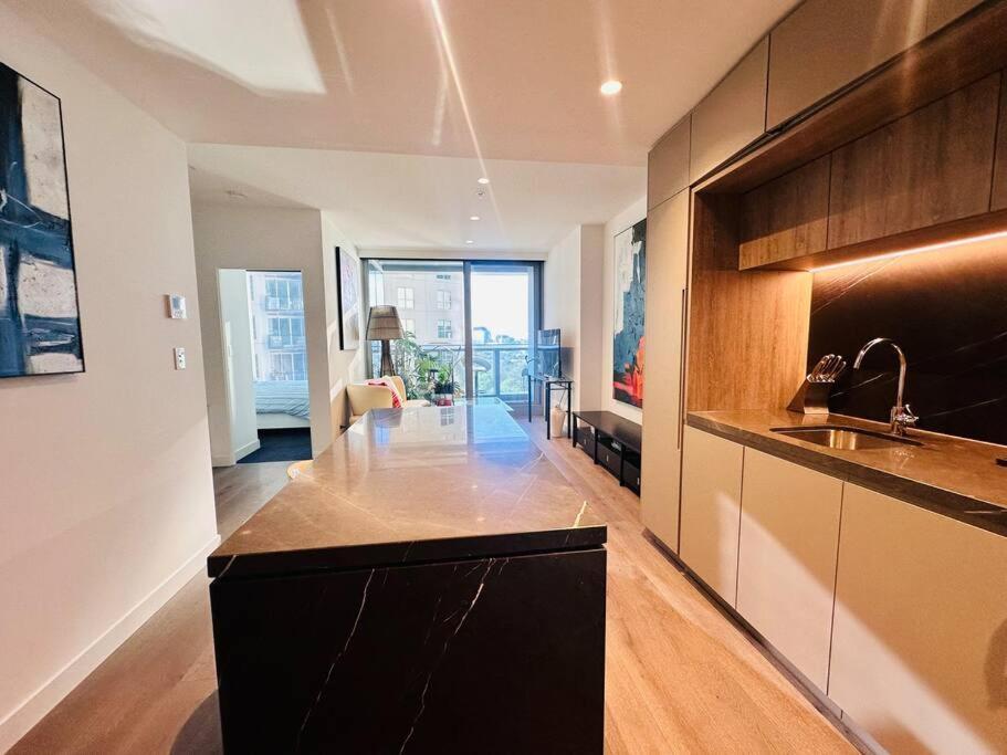 Royal Executive Living Corporate Residency Apartment *