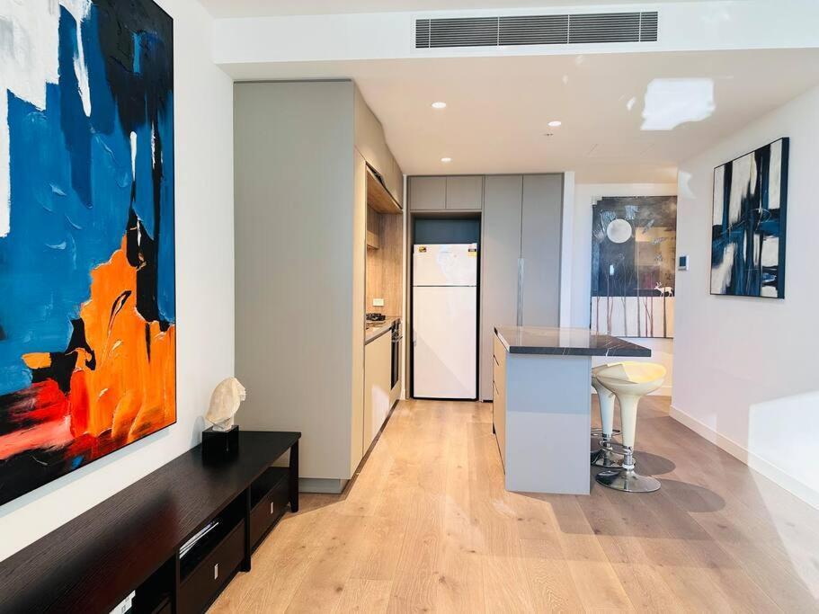 Royal Executive Living Corporate Residency Apartment *
