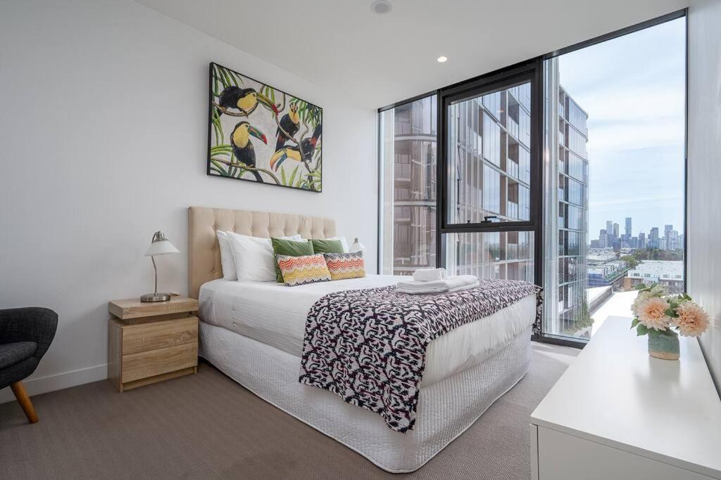 Apartment Nine Elm Port 702 *
