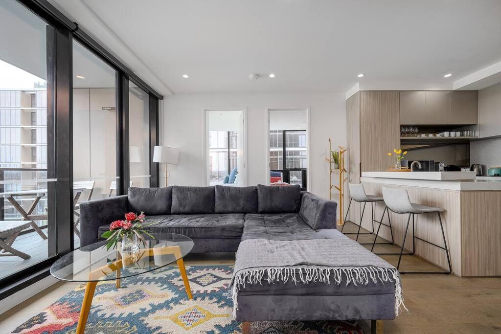 Nine Elm Port 702 Melbourne