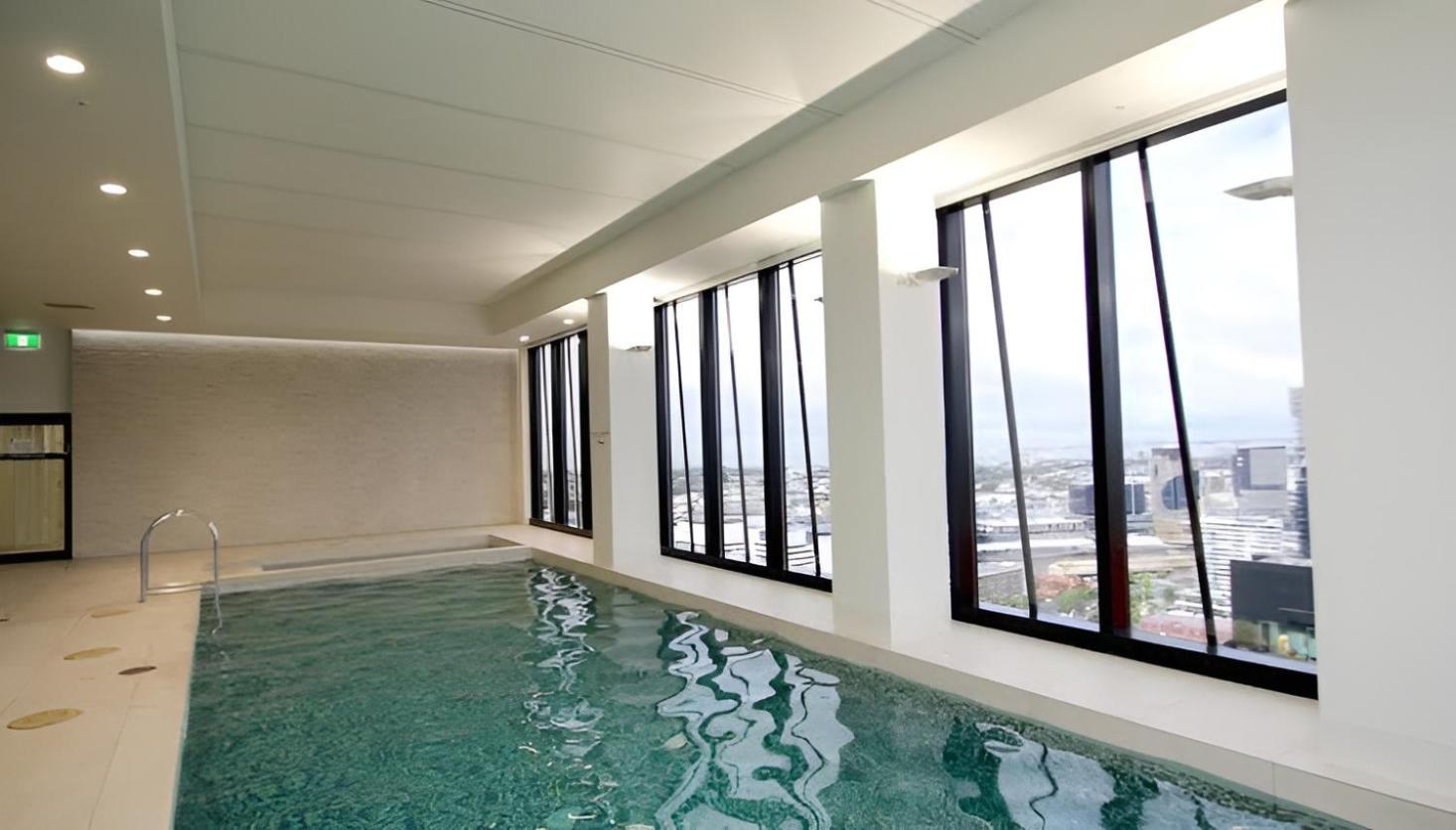Apartment Melbourne's Premium On Collins