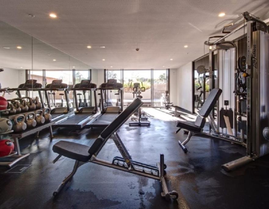 Apartment Luxury On The River With Pool & Gym *
