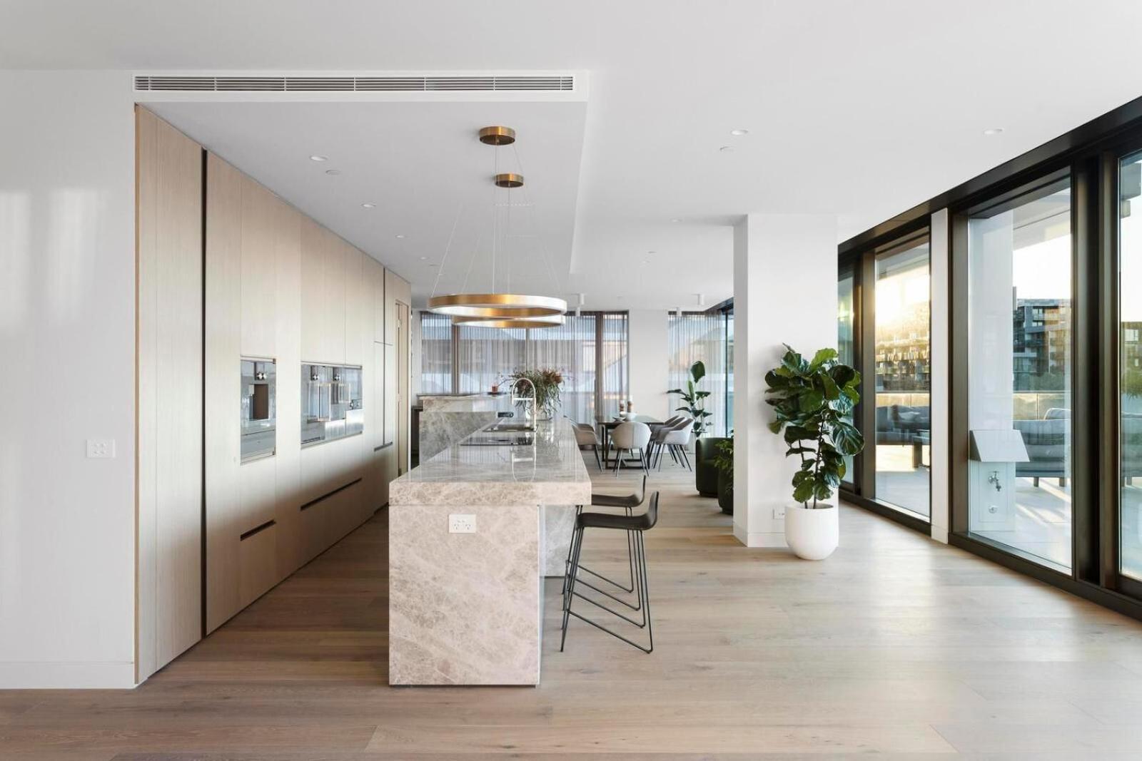Refined Living With Panoramic Serenity * Melbourne
