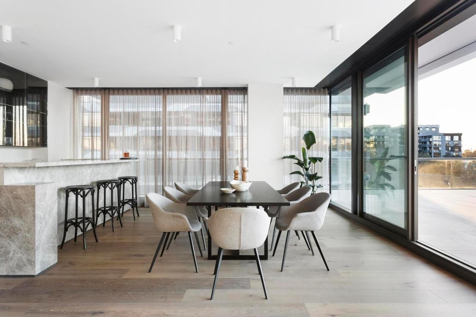 Apartment Refined Living With Panoramic Serenity