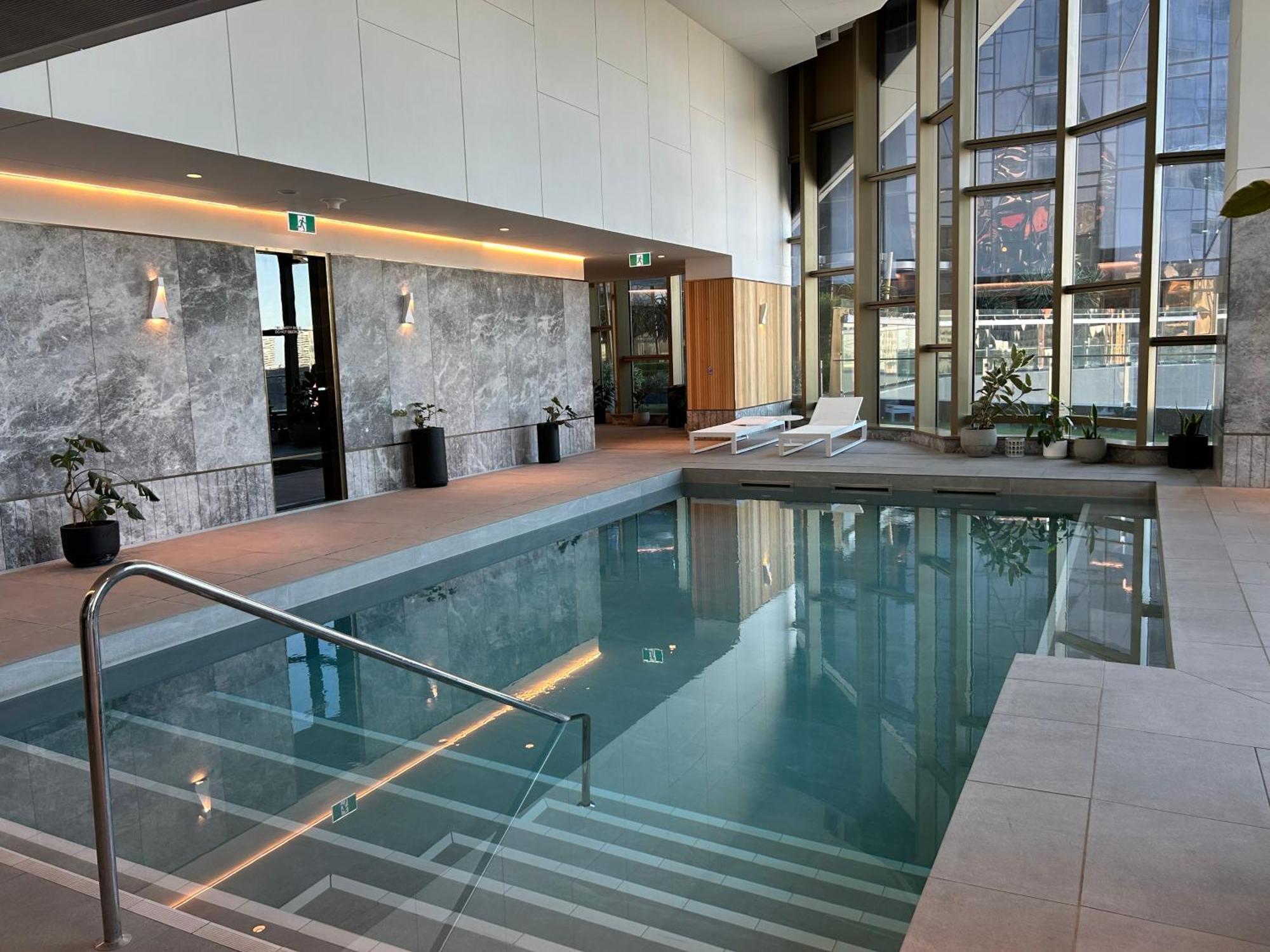 Chic Retreat Near Marvel Stadium Apartment