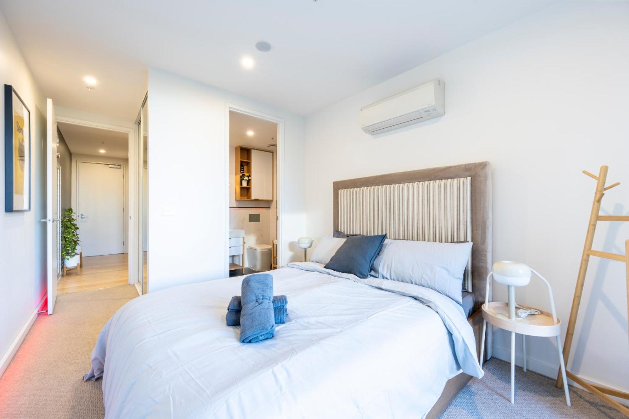 Mega Style The General Apartment