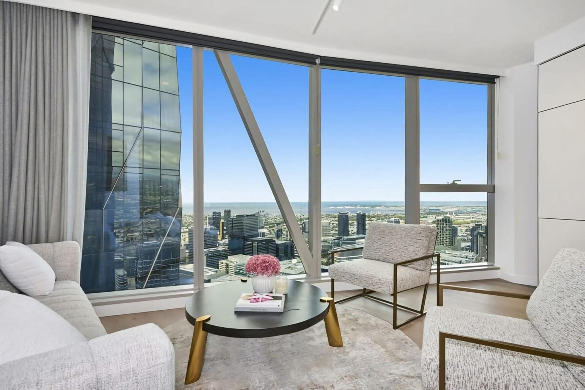 Apartment 57th At West Side Place
