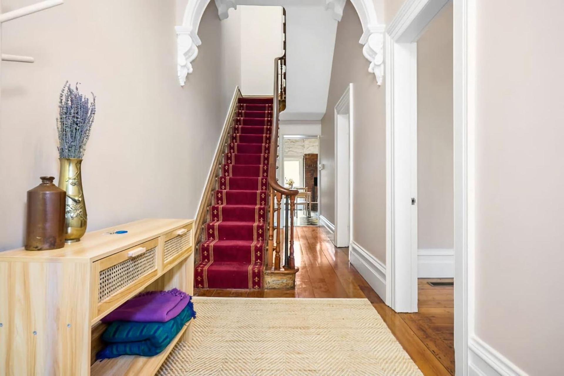 Holiday home Charming Fitzroy Retreat Art, Dining, Serenity