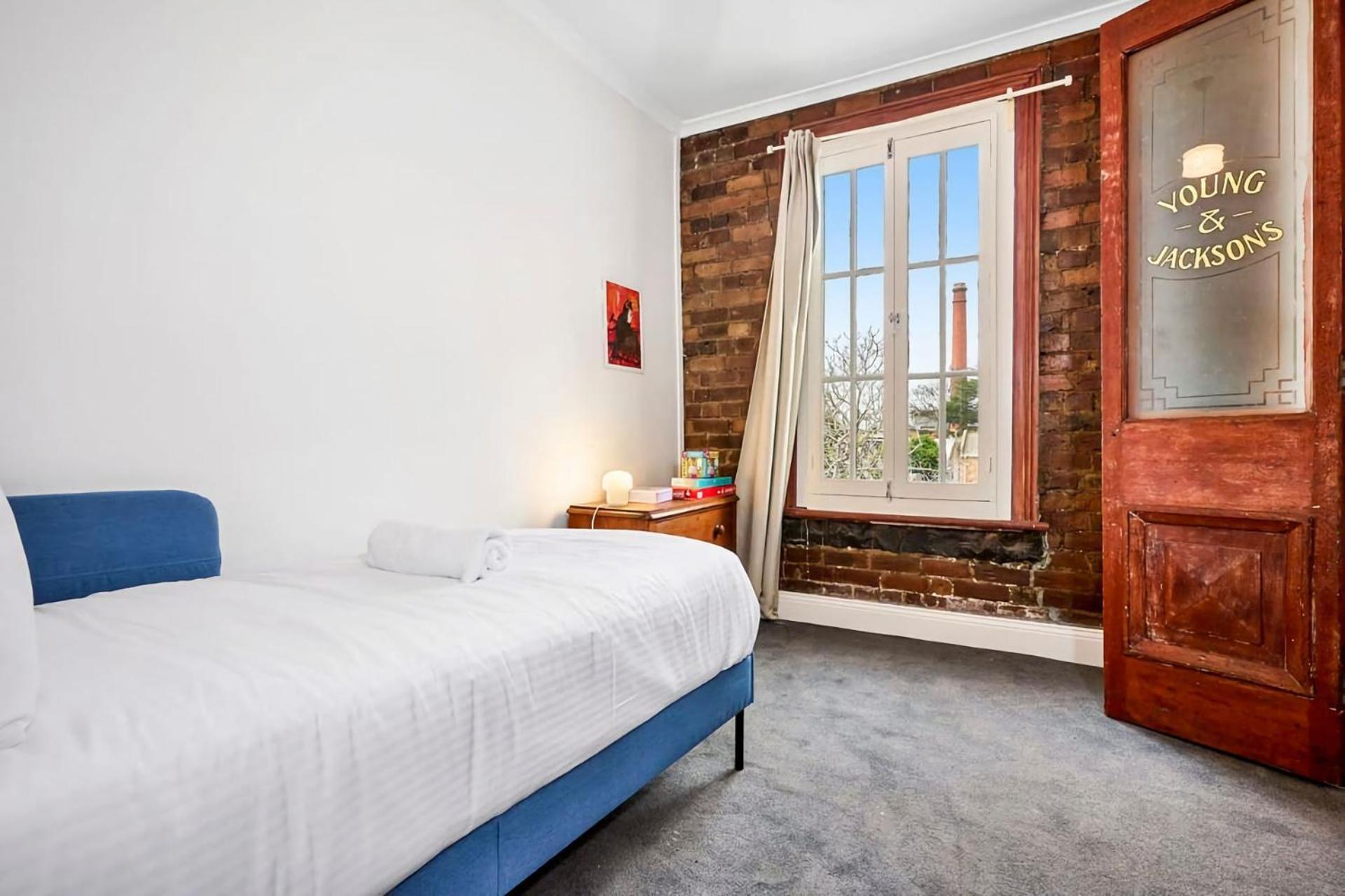 Charming Fitzroy Retreat Art, Dining, Serenity *