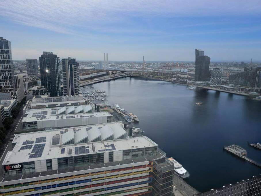 Apartment Panoramic Docklands Melbourne