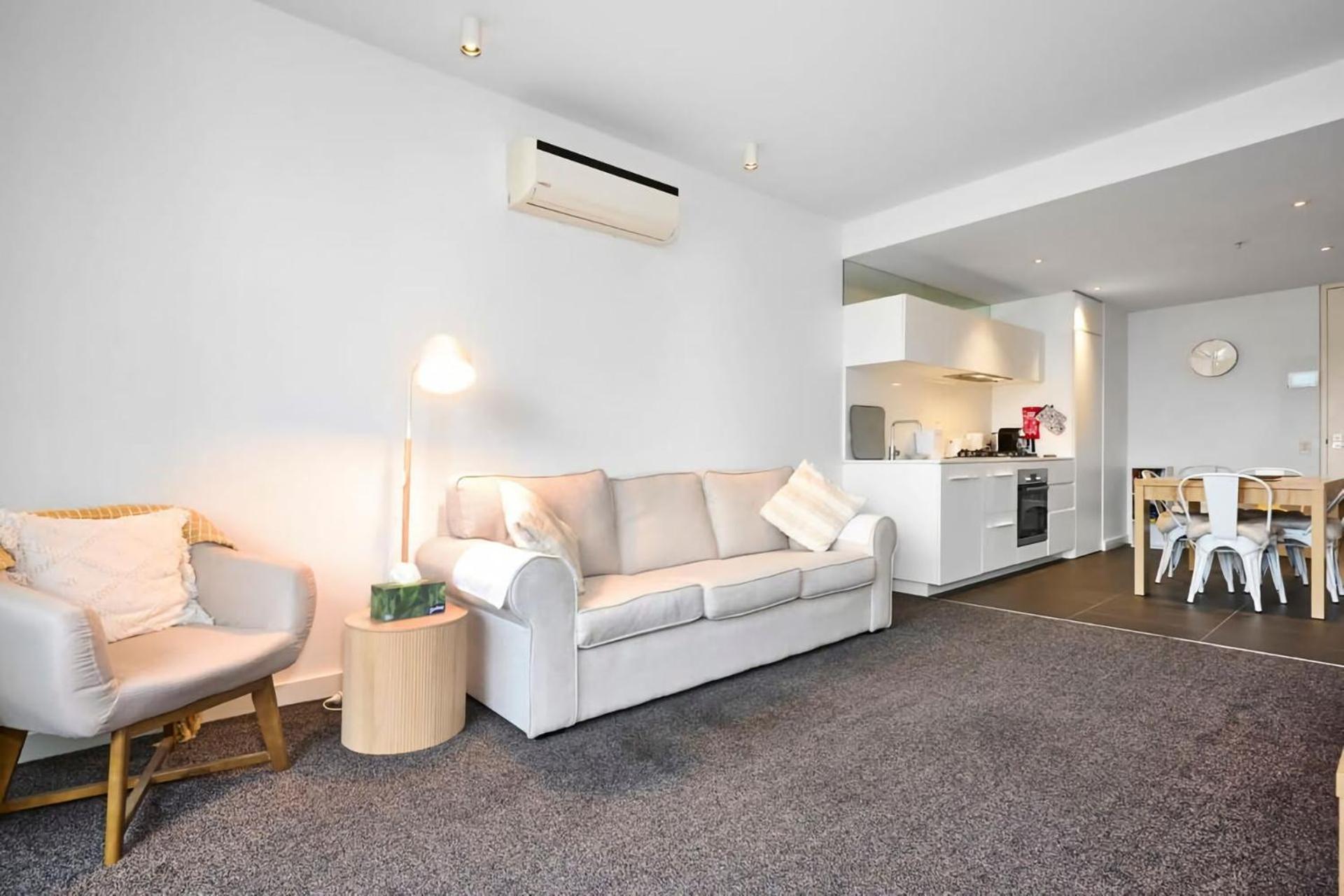 Apartment Stunning Cbd Views + Free Parking *