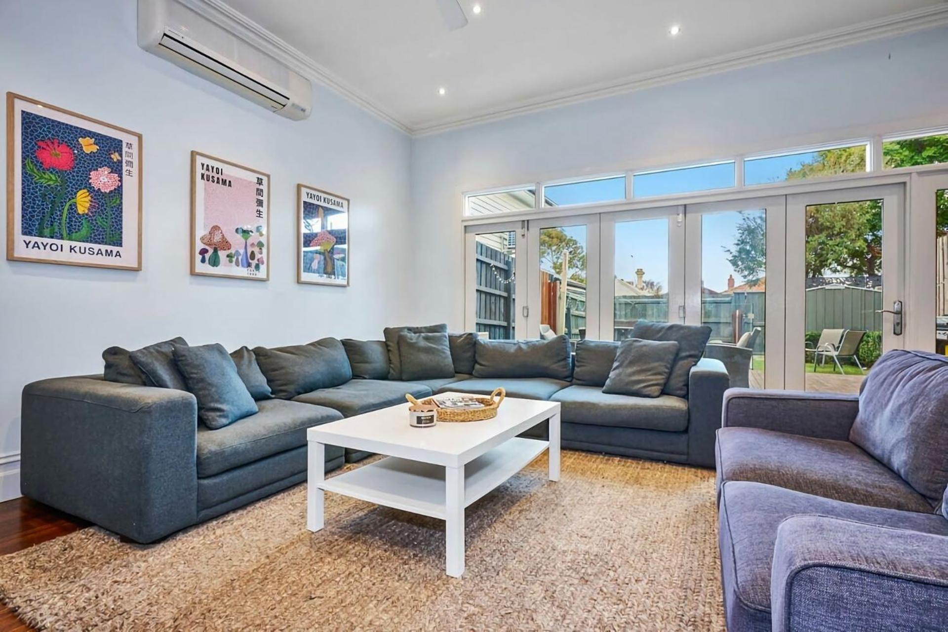 Bowen Street Family Retreat With Pool Holiday home