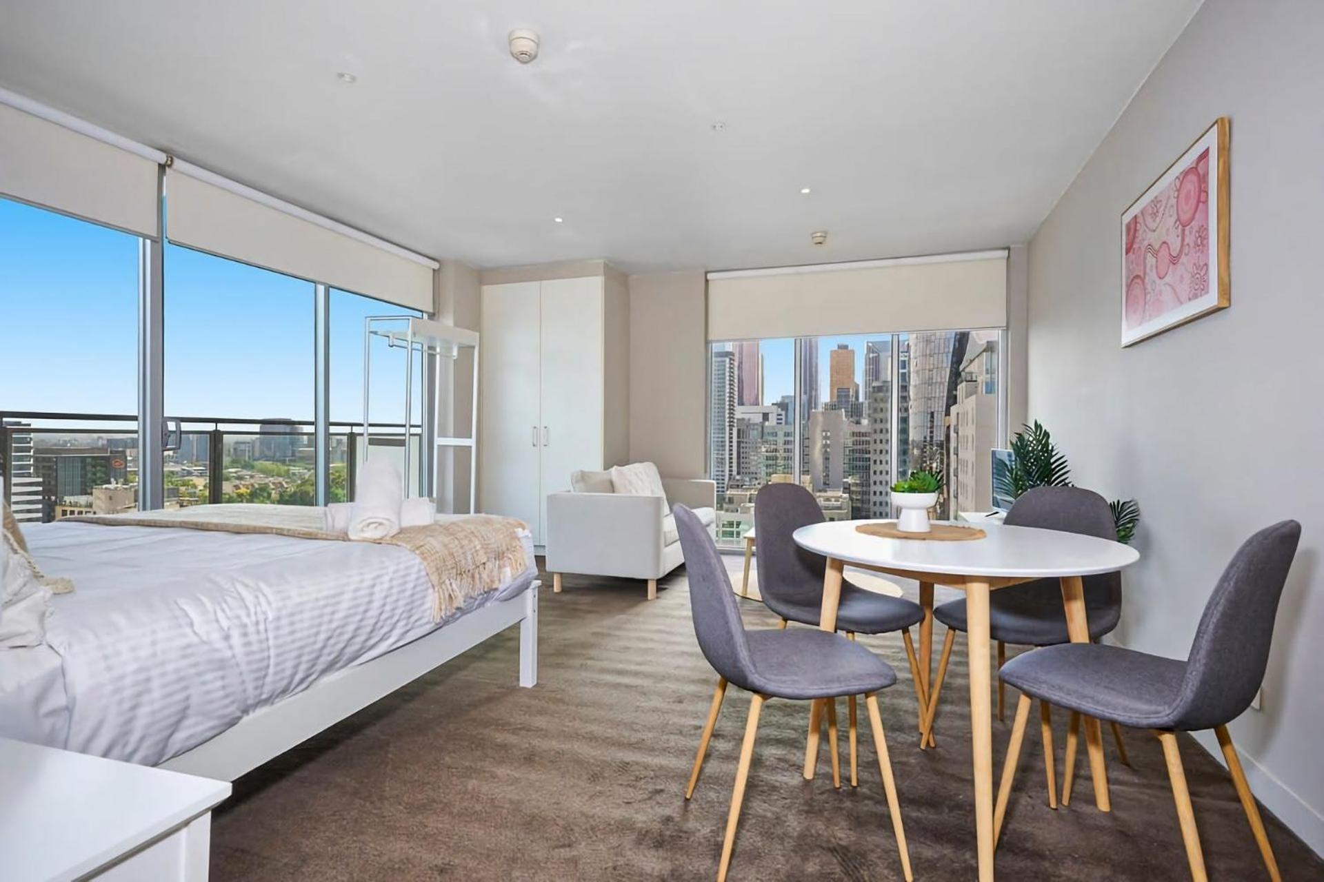 Apartment Sleek And Stylish On Spencer *