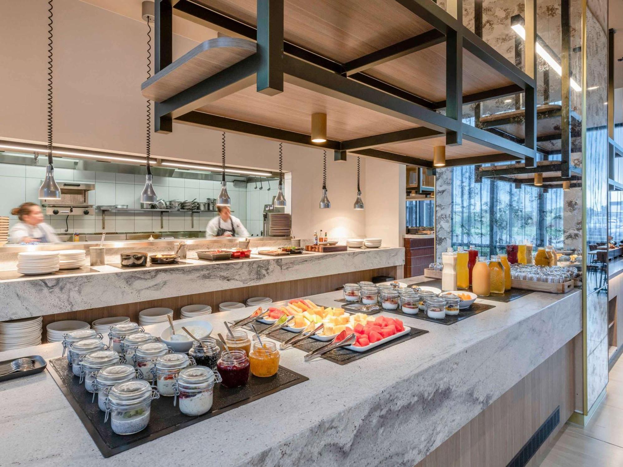 Mantra Epping 4*