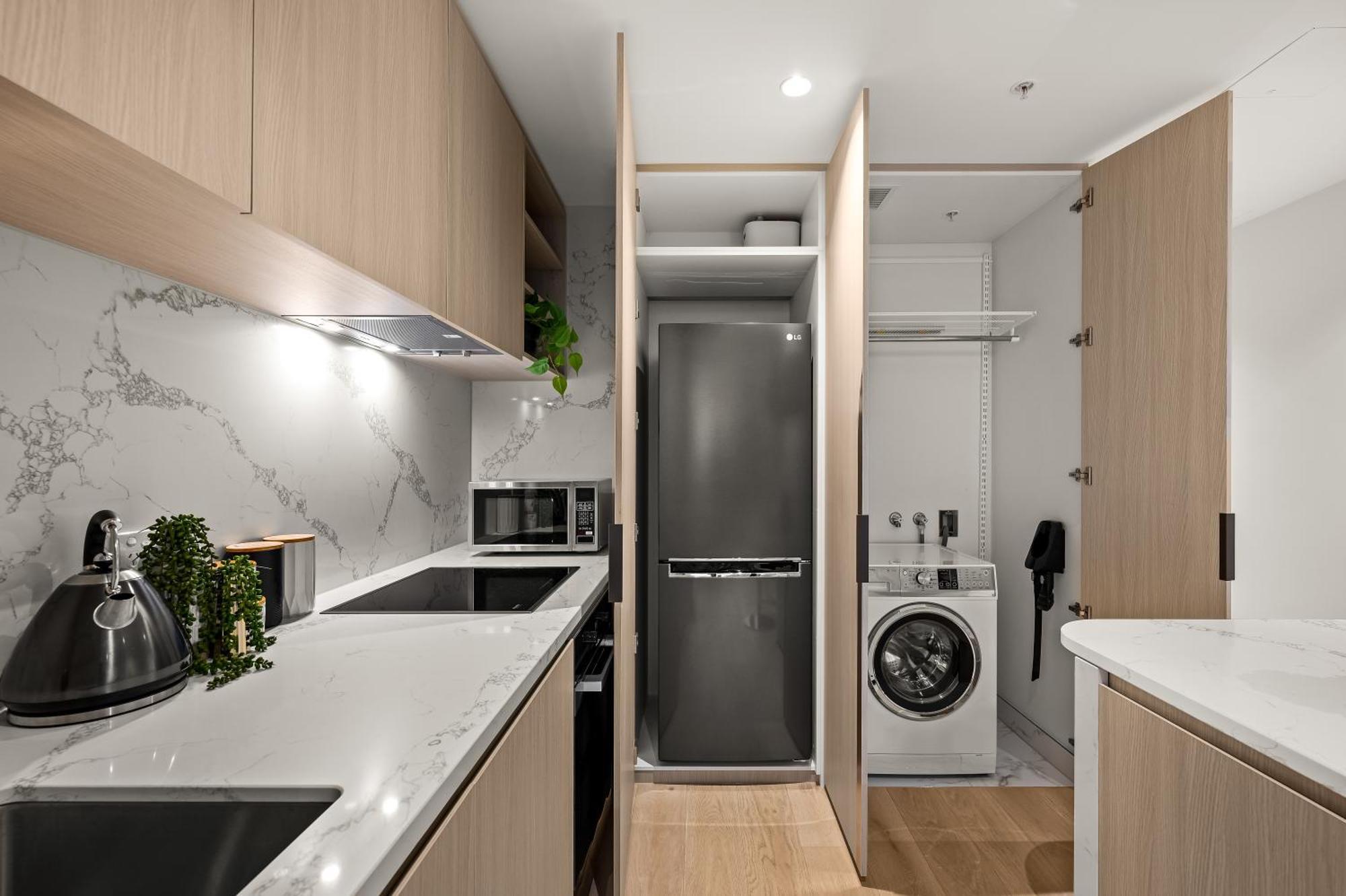 Apartment Luxurious Sapphire 1 Bed 1 Bath