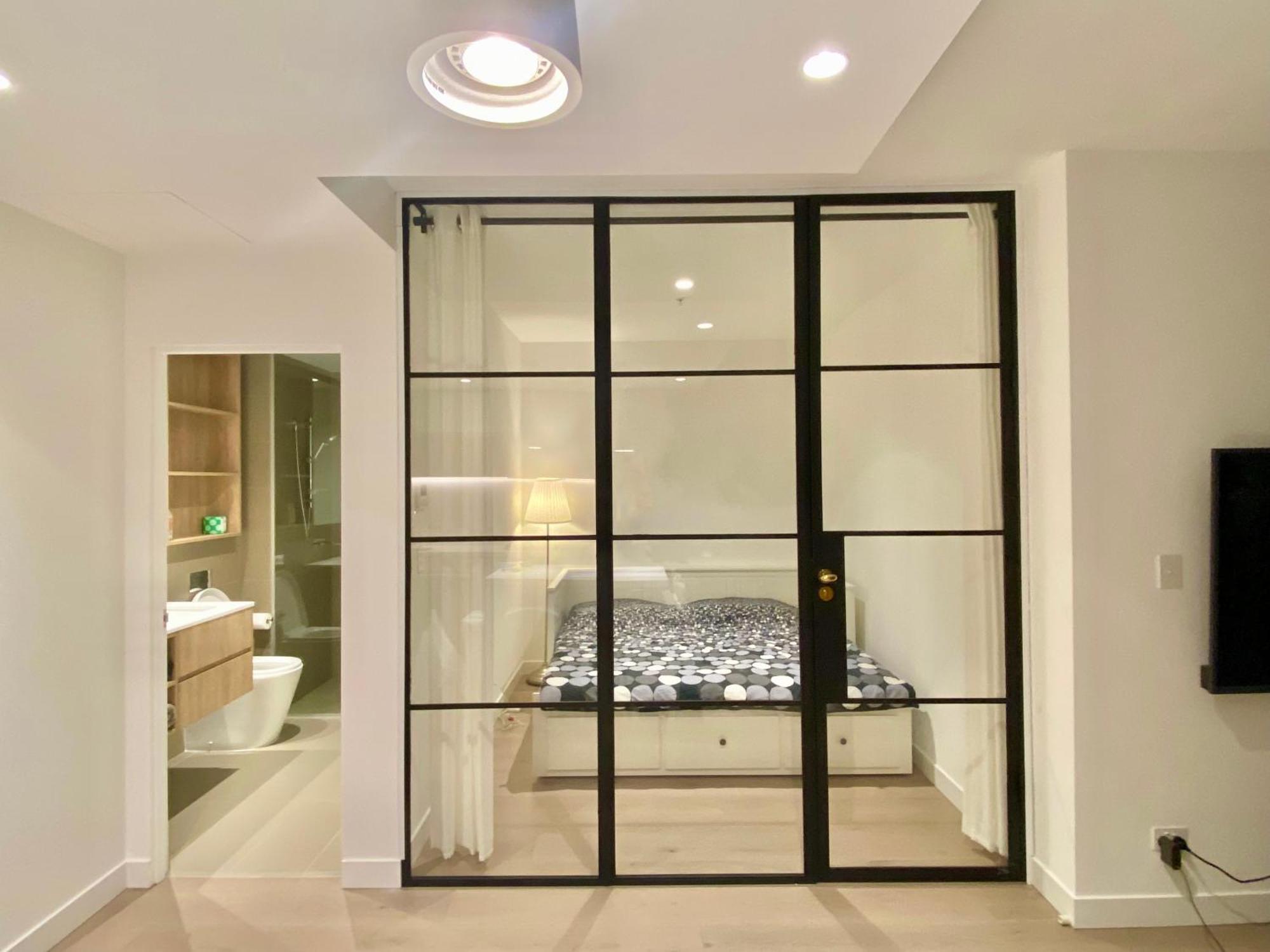 Apartment Chic 2br Luxury In Prime West Side Complex Center Of It *