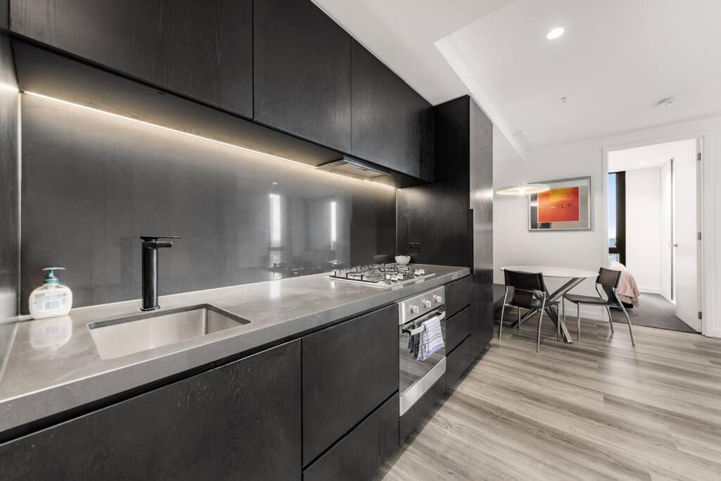 Apartment View 2 Bedroom In The Heart Of