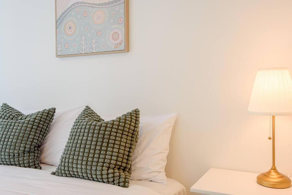 Apartment Charming One Bd In Location Tf5307