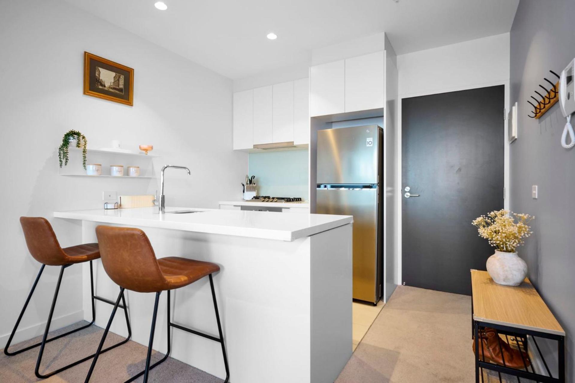 Stylishly Designed 2br In Southbank Apartment