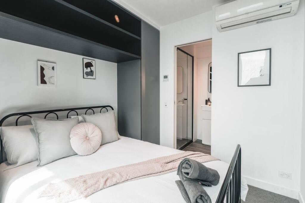 Elegant High Rise 2 Bed Near Melb Cbd Rmit Apartment Melbourne