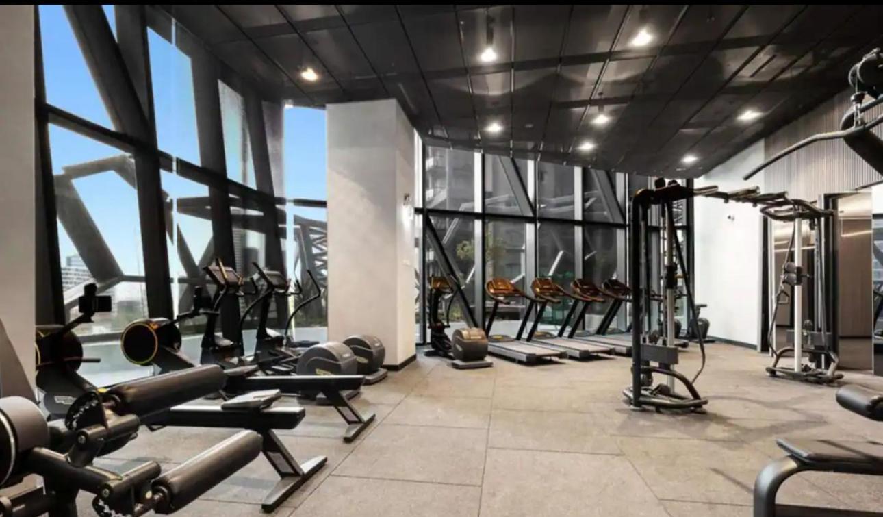 Royal Executive Living Corporate Residency