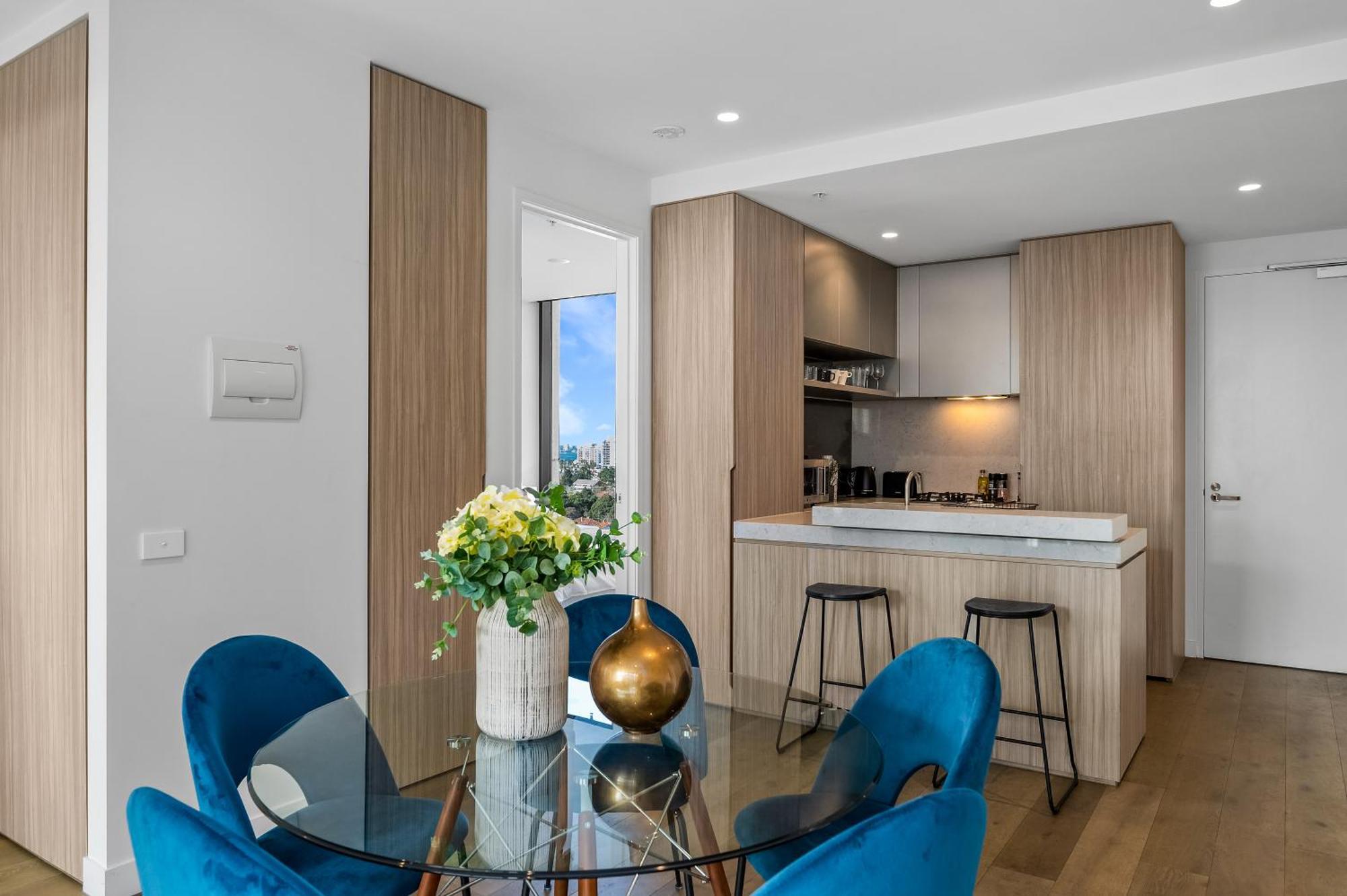 Wow Self-contained On Tarver Apartment