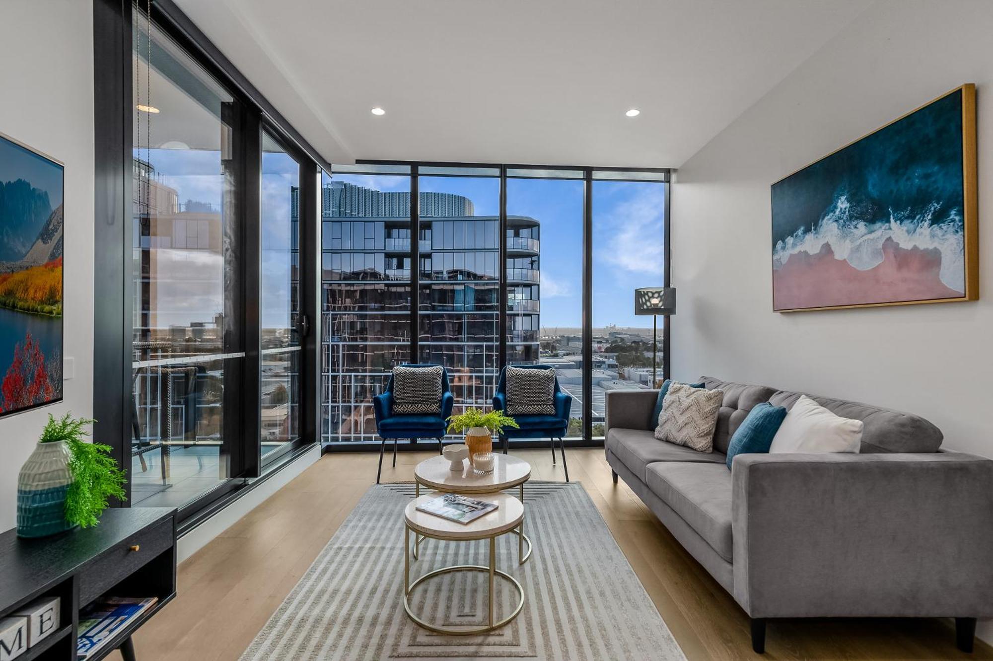 Wow Self-contained On Tarver Melbourne