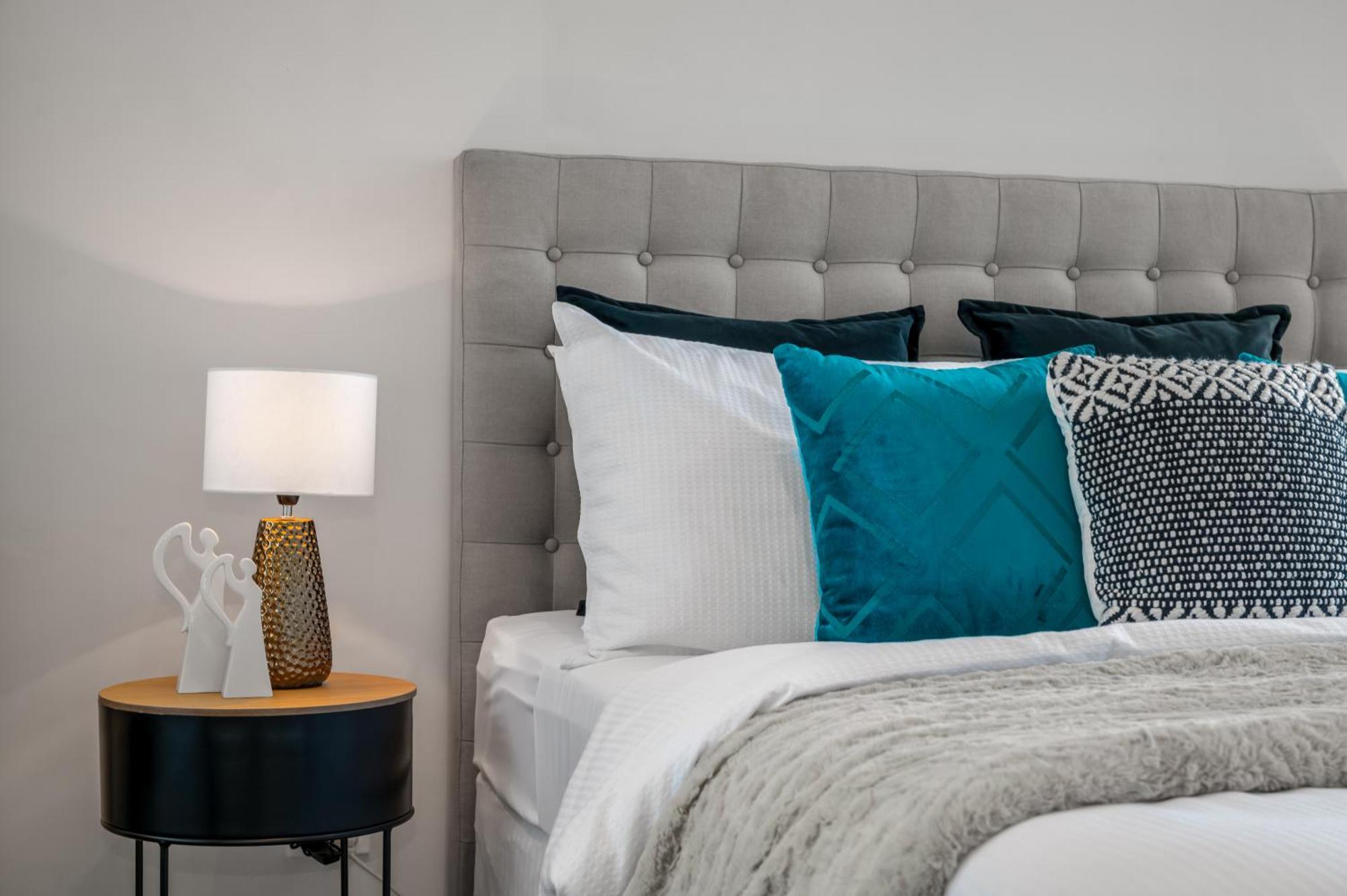 Wow Self-contained On Tarver * Melbourne
