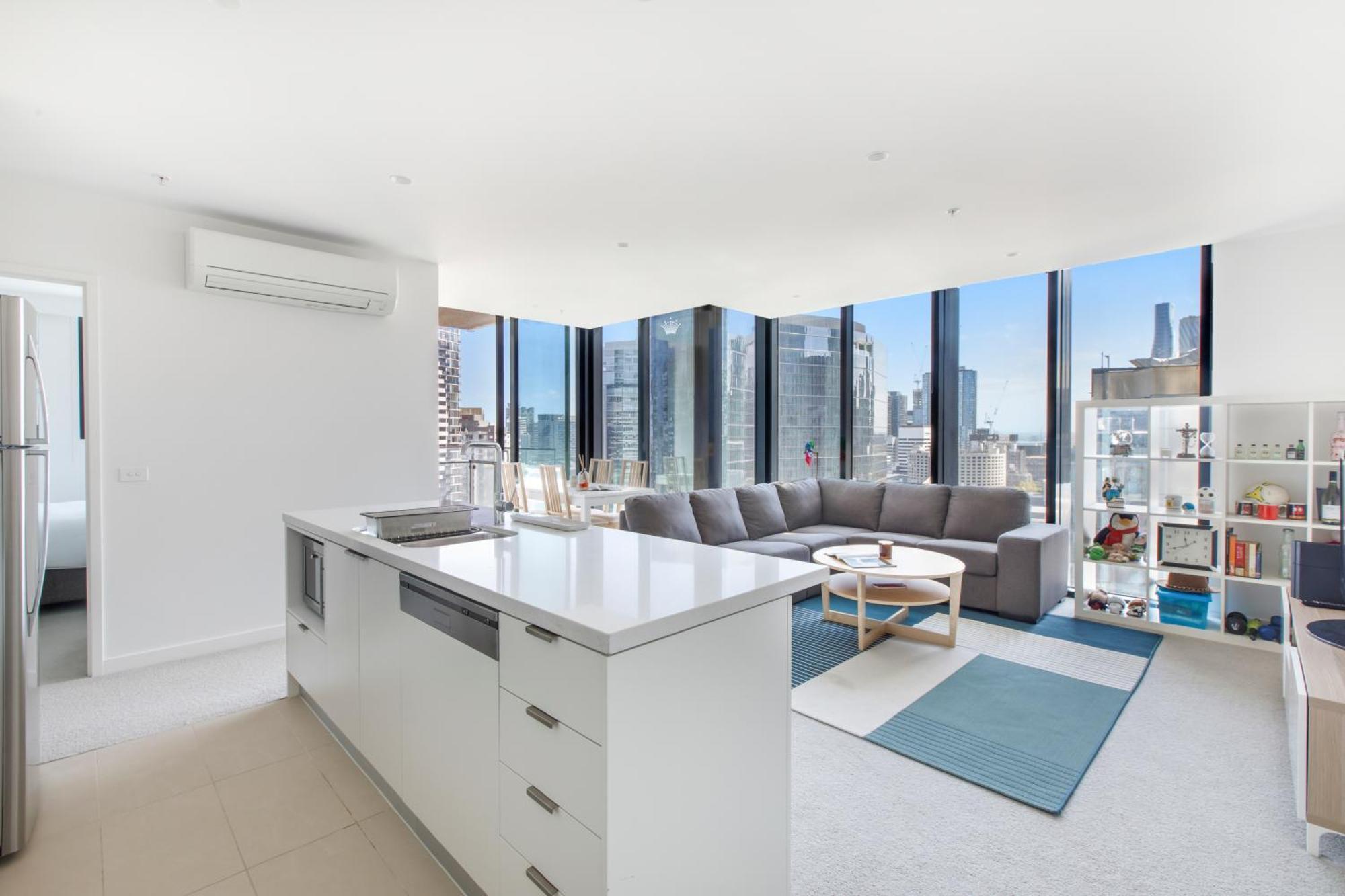 Modern Nomads Spacious Modern 2br Urban Retreat With View Melbourne