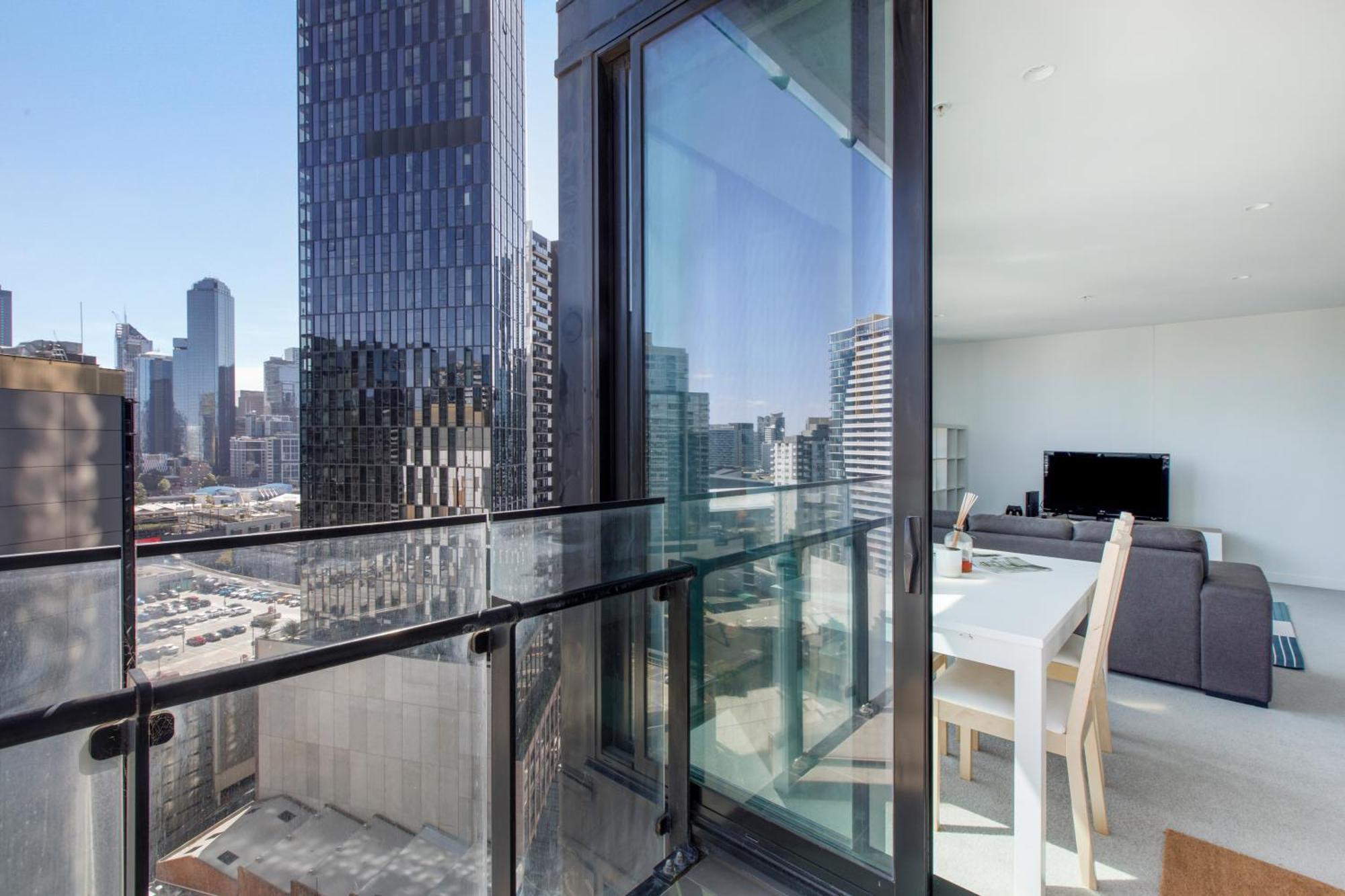 Apartment Modern Nomads Spacious Modern 2br Urban Retreat With View