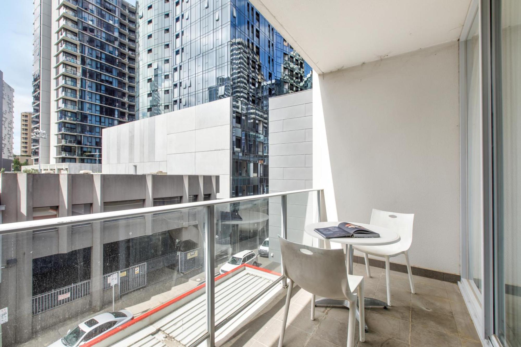 Modern Nomads Chic 1br With Balcony In The Heart Of South Yarra Melbourne