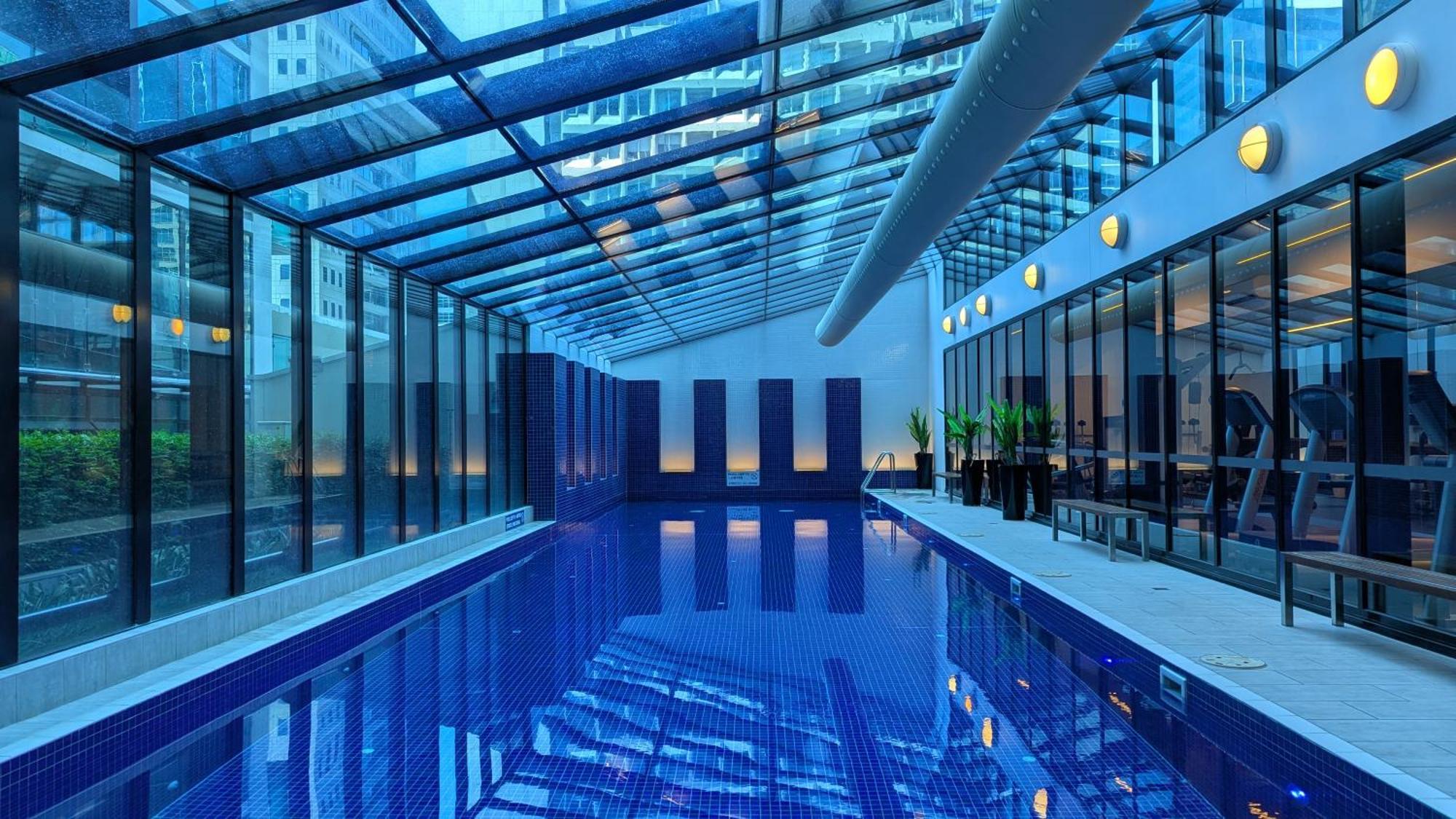 Cbd With Free Onsite Parking Apartment *