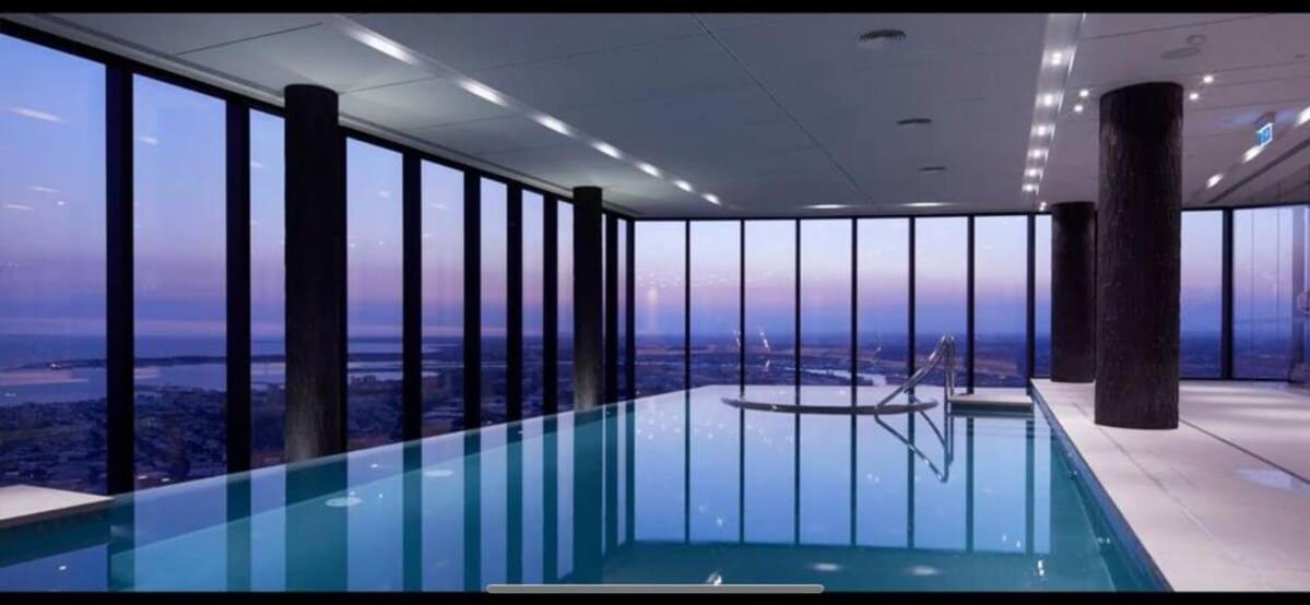 6 Bedrooms In Prima Melbourne