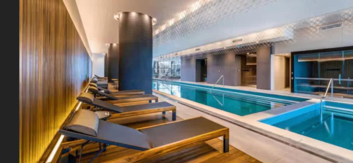 Apartment 6 Bedrooms In Prima Melbourne