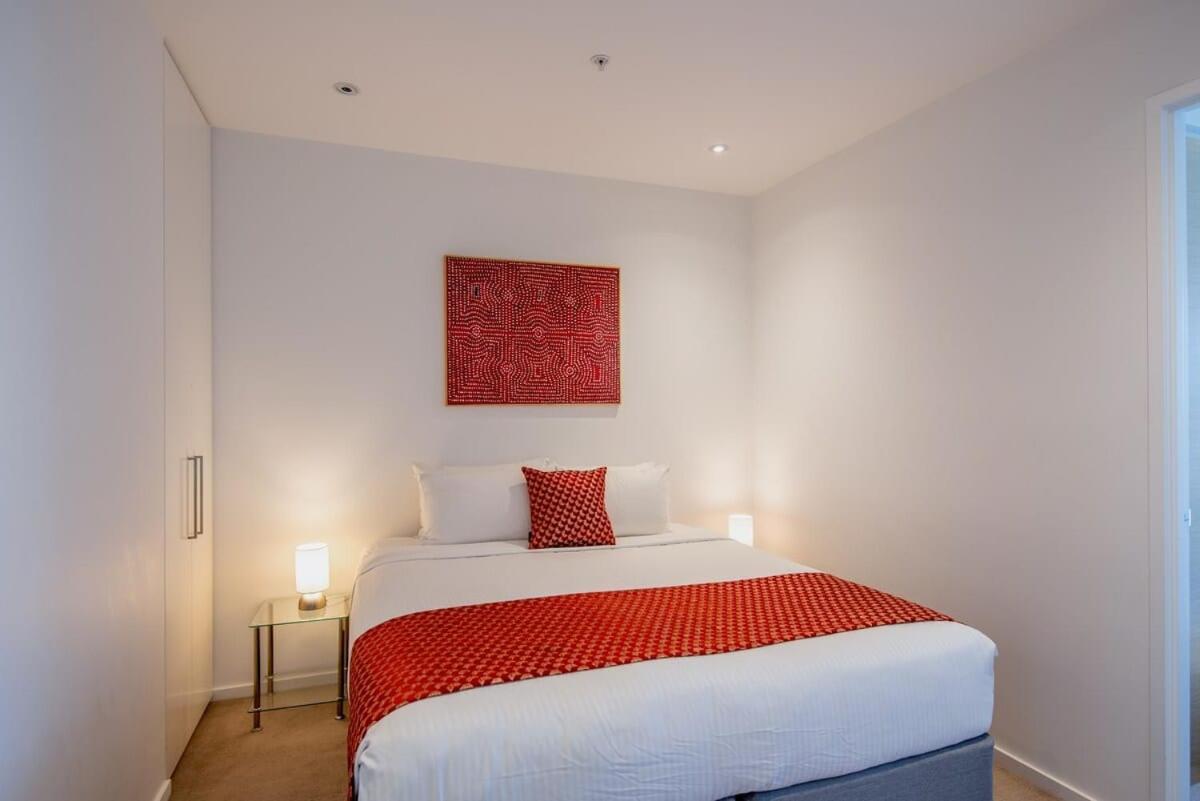 6 Bedrooms In Prima Apartment Melbourne