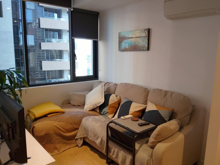 Cosy Cbd Crib Melbourne