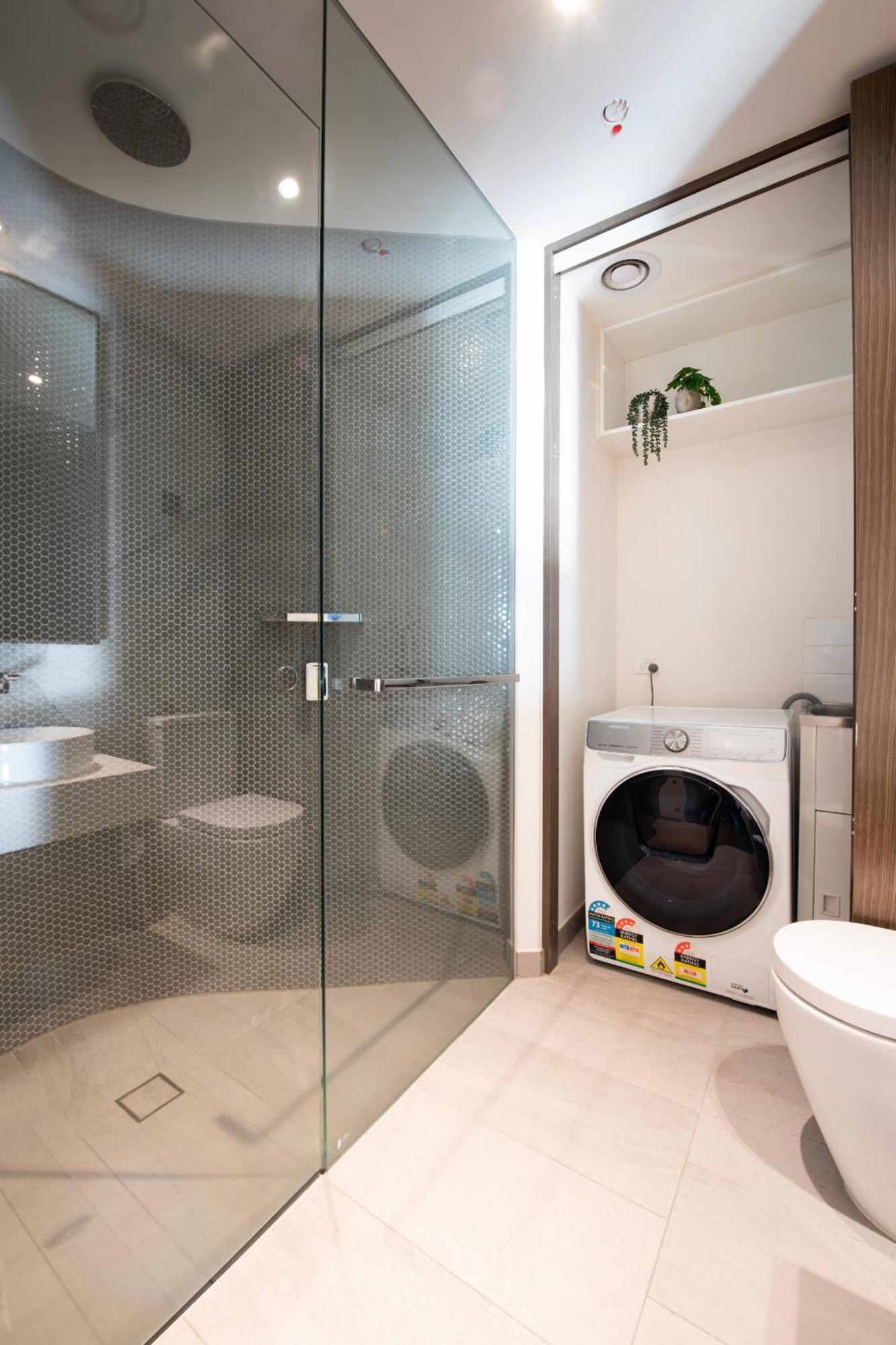 Lakeside By Fender Katsalidis Apartment *