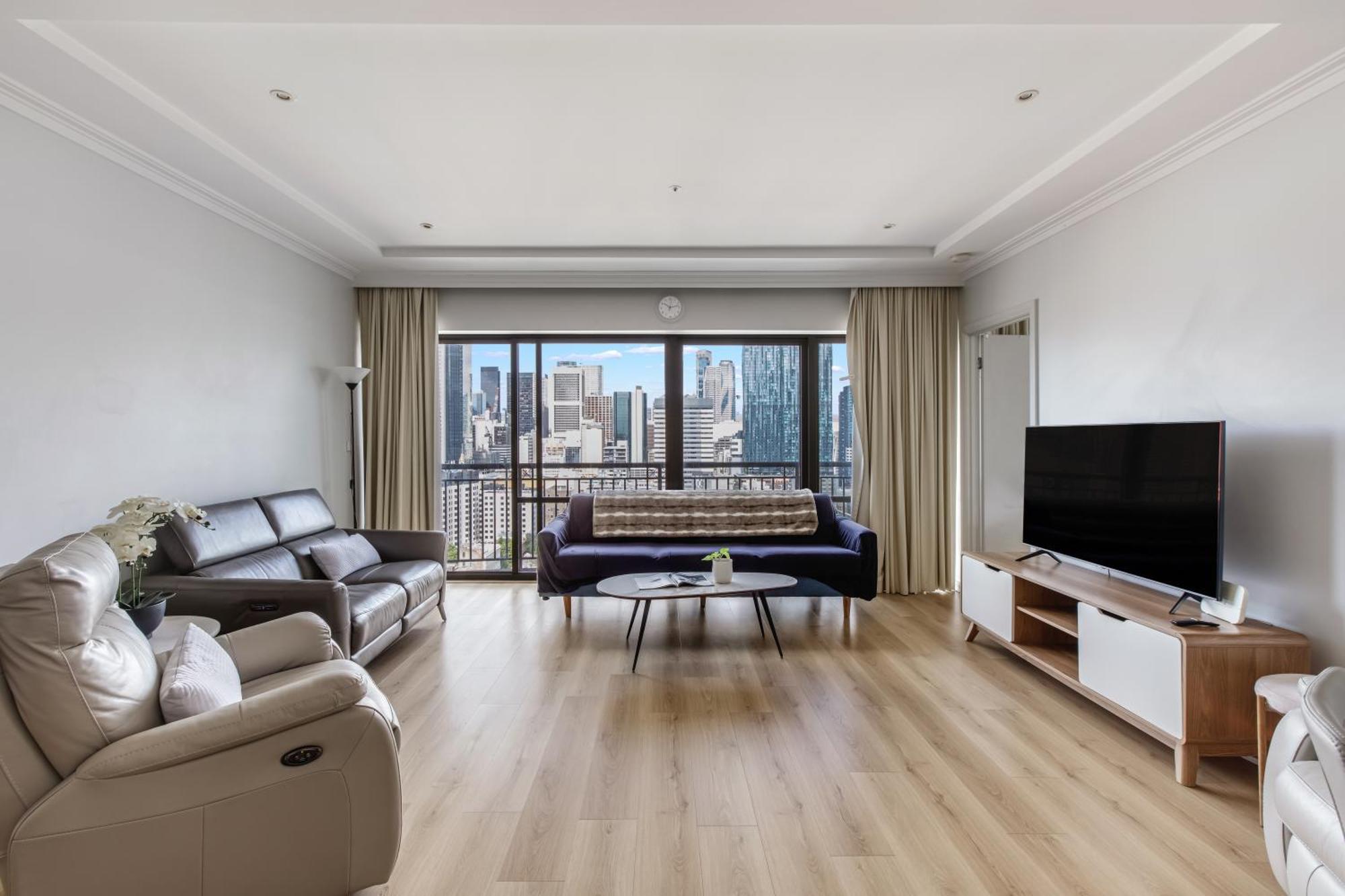 Modern Nomads Spacious 2br Skyline Views *