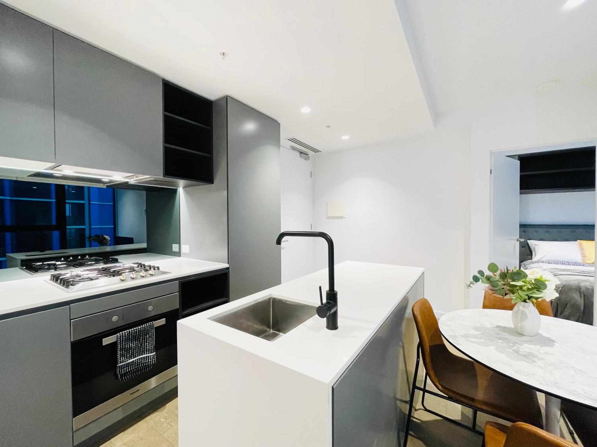 Mega Style Victoria One Apartment *