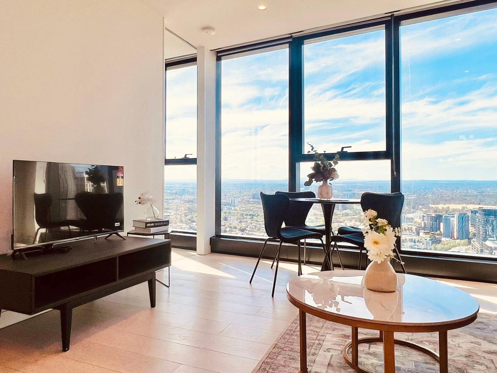 Apartment Stylish Cbd Heart Of Mel *