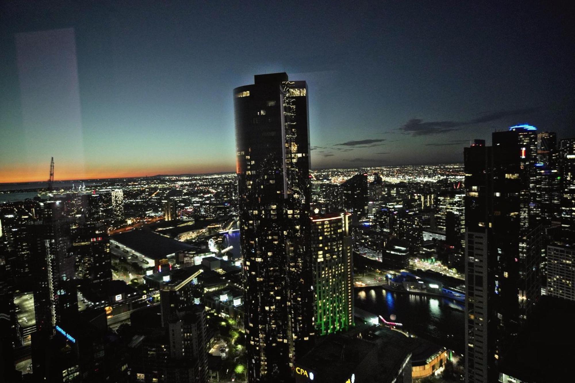 Apartment The Skyview - Australia 108 Melbourne