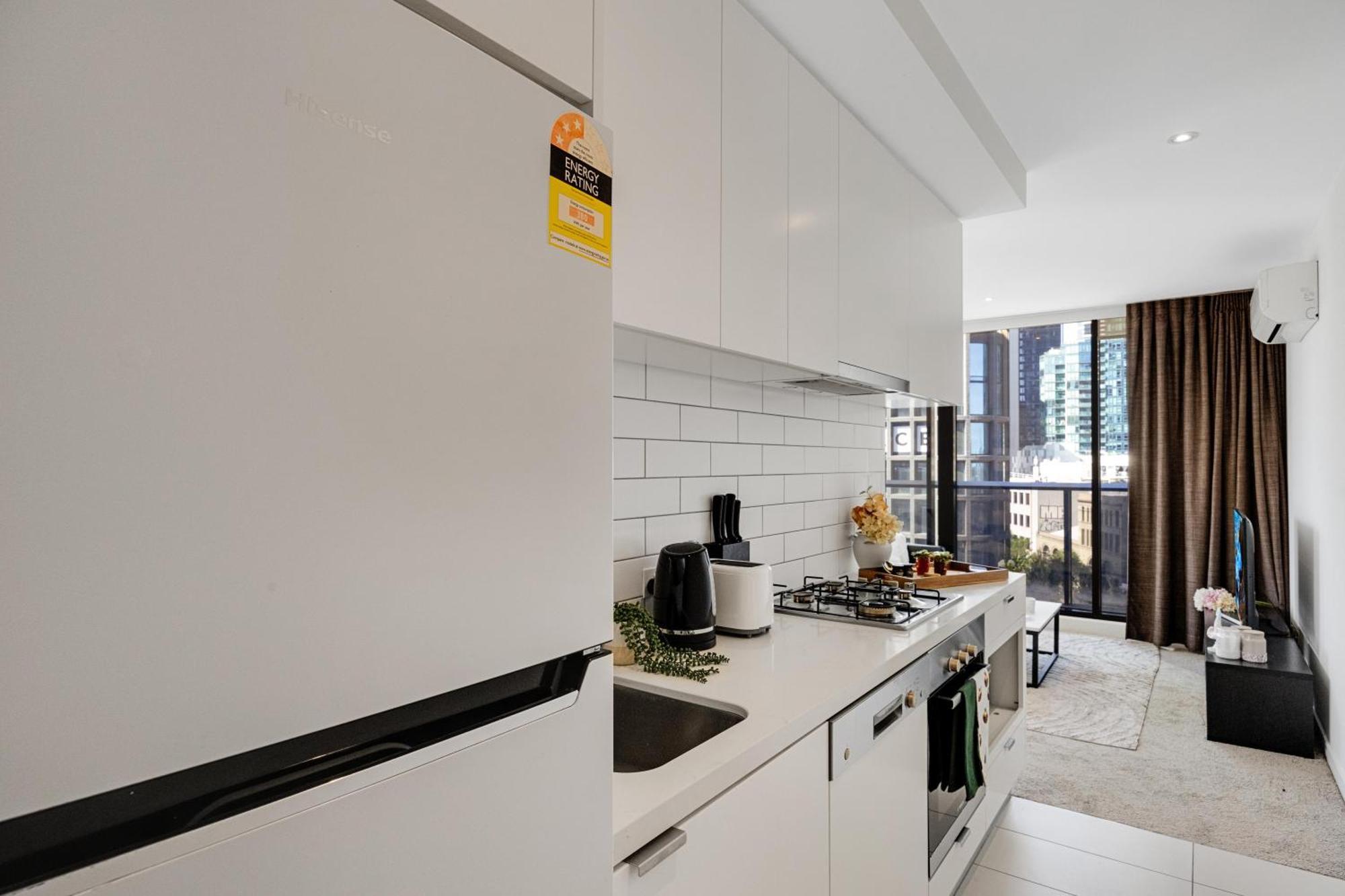 Skyline Haven Steps From Crown In Southbank Apartment