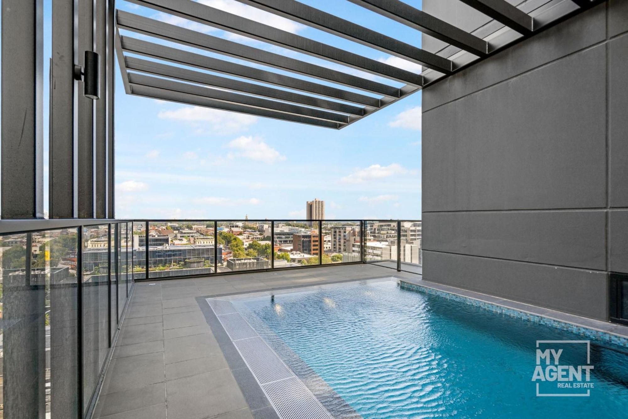 Southbank Stature Building2 Bedroom Apartment