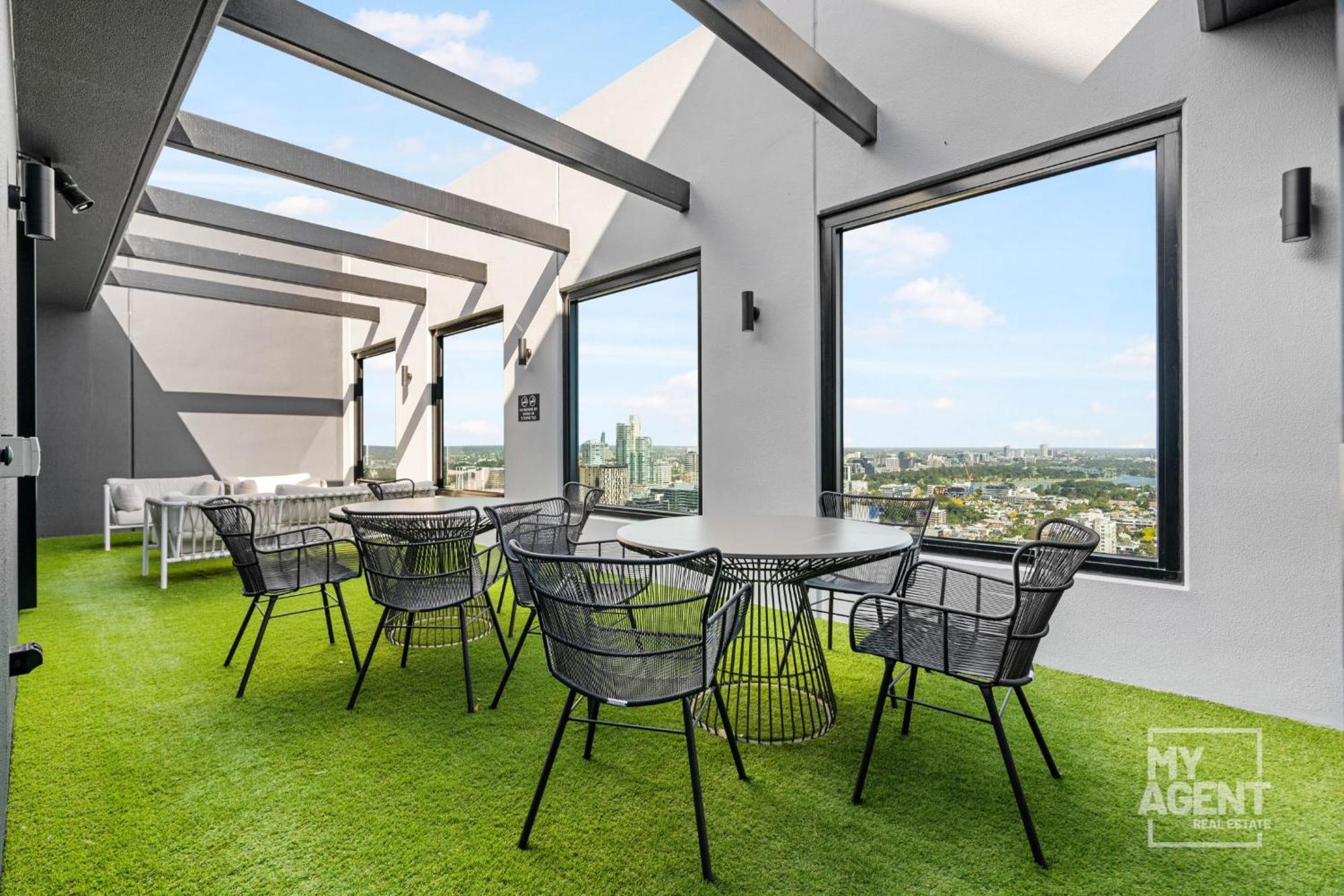 Southbank Stature Building2 Bedroom Melbourne
