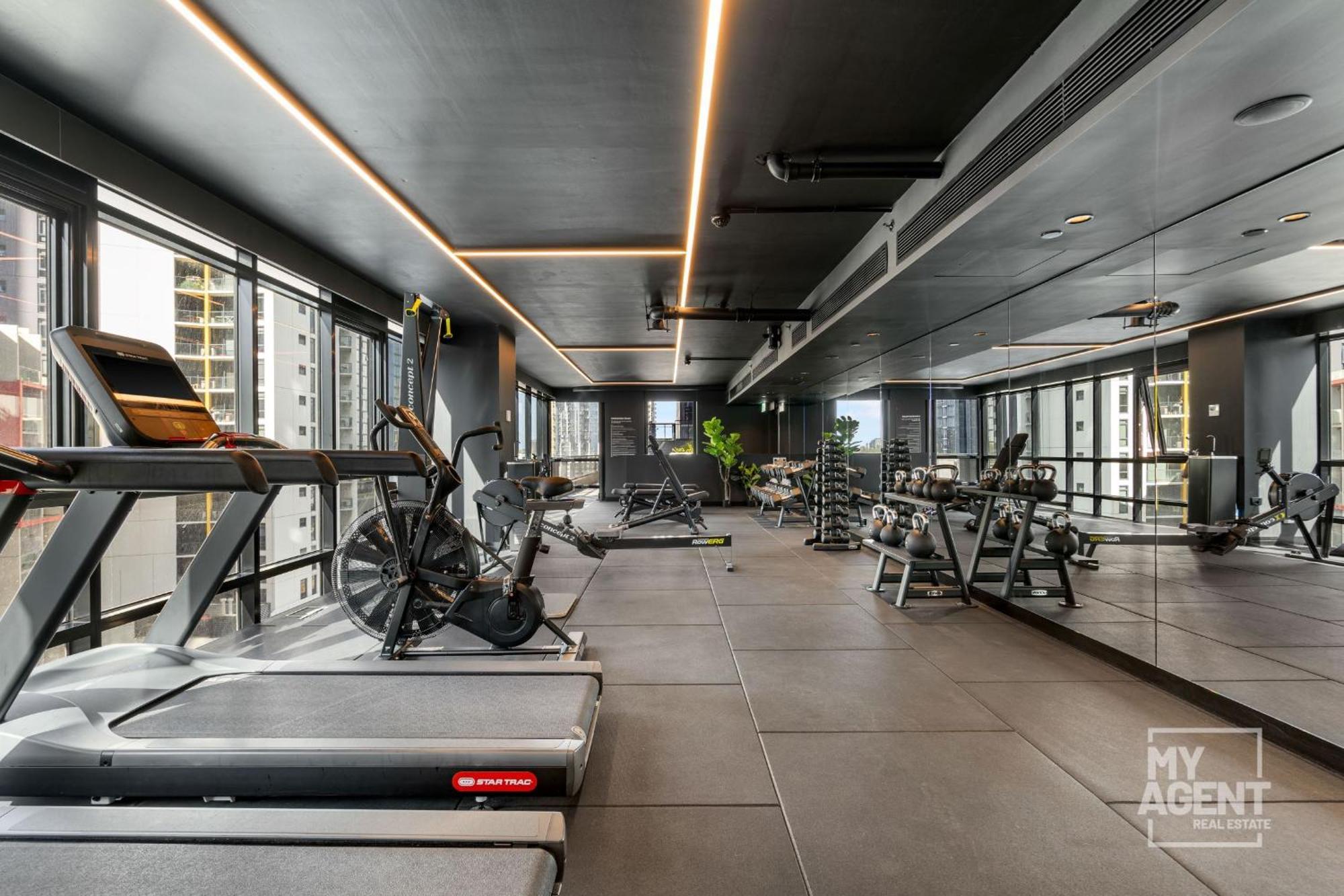 Southbank Stature Building2 Bedroom