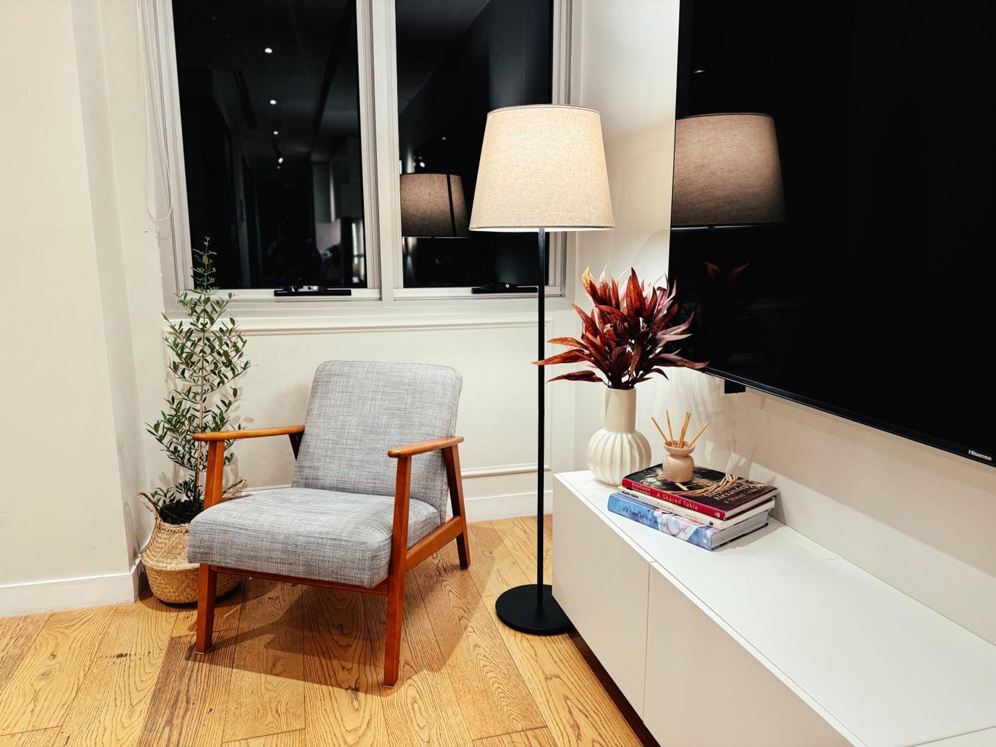 Collins Escape - 2 Bedrooms With Collins St Balcony