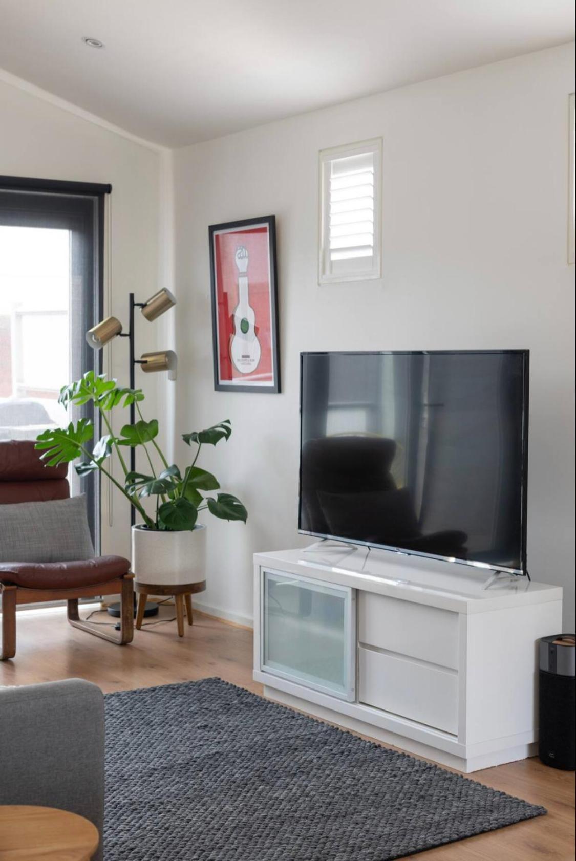 Designer Townhome Adjacent To East Brunswick Village 2min To Tram Private Parking Melbourne