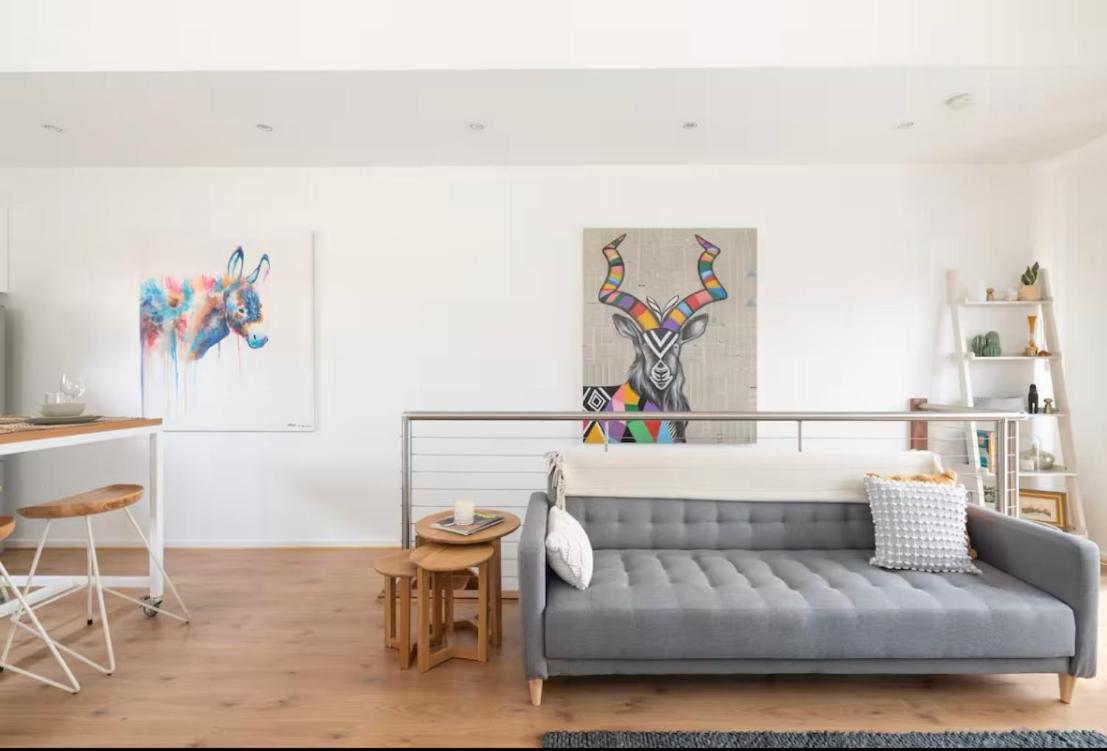 Apartment Designer Townhome Adjacent To East Brunswick Village 2min To Tram Private Parking *